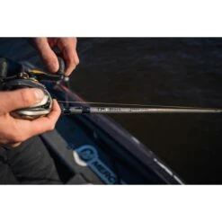 Canne à Vis Sans Fin Lews TP1 Black Speed Stick Noir -Magasin De Pêche Sportive dsc03623 550x550w